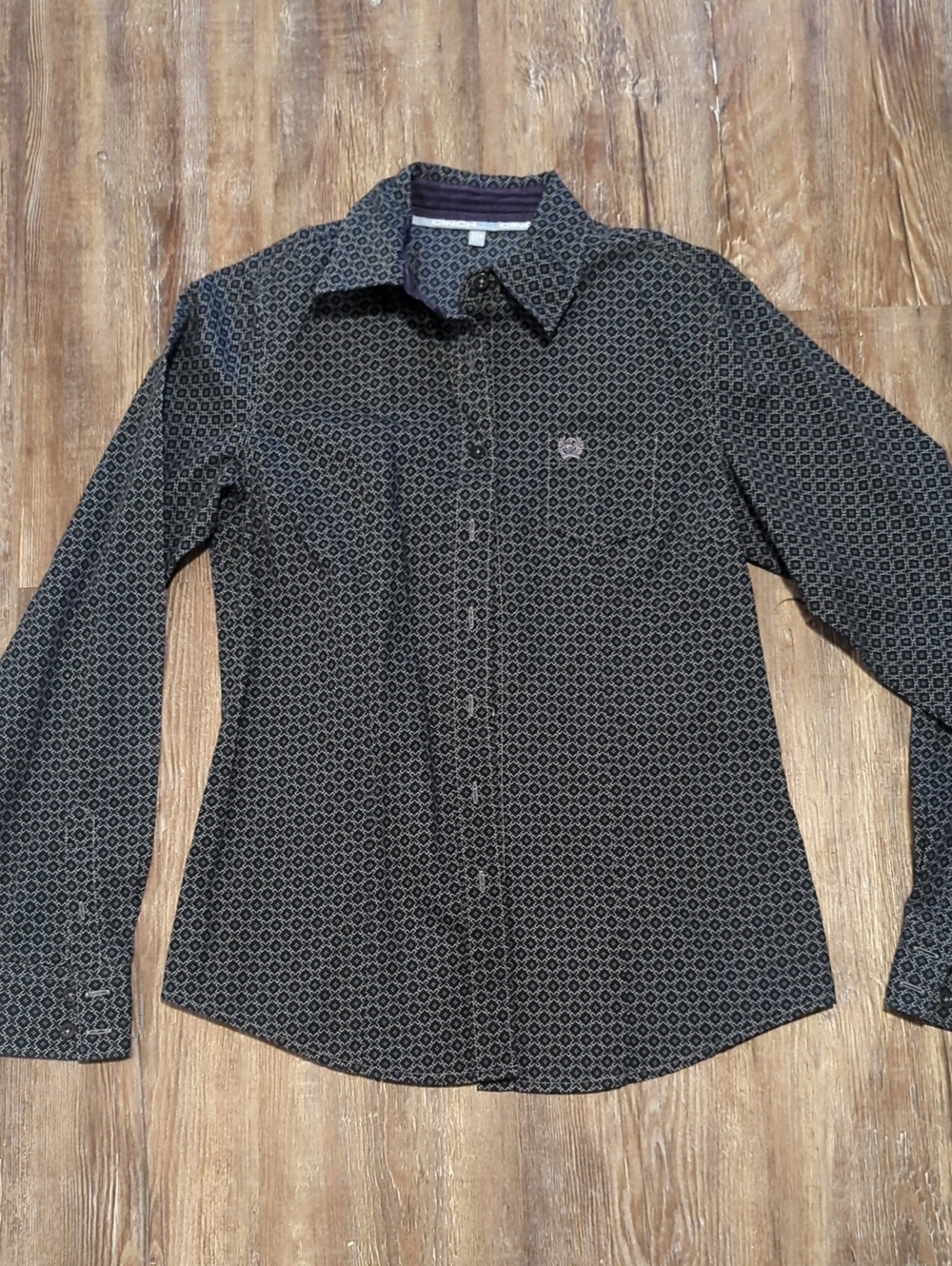 Cinch Women's Black Geometric Button-Down Shirt